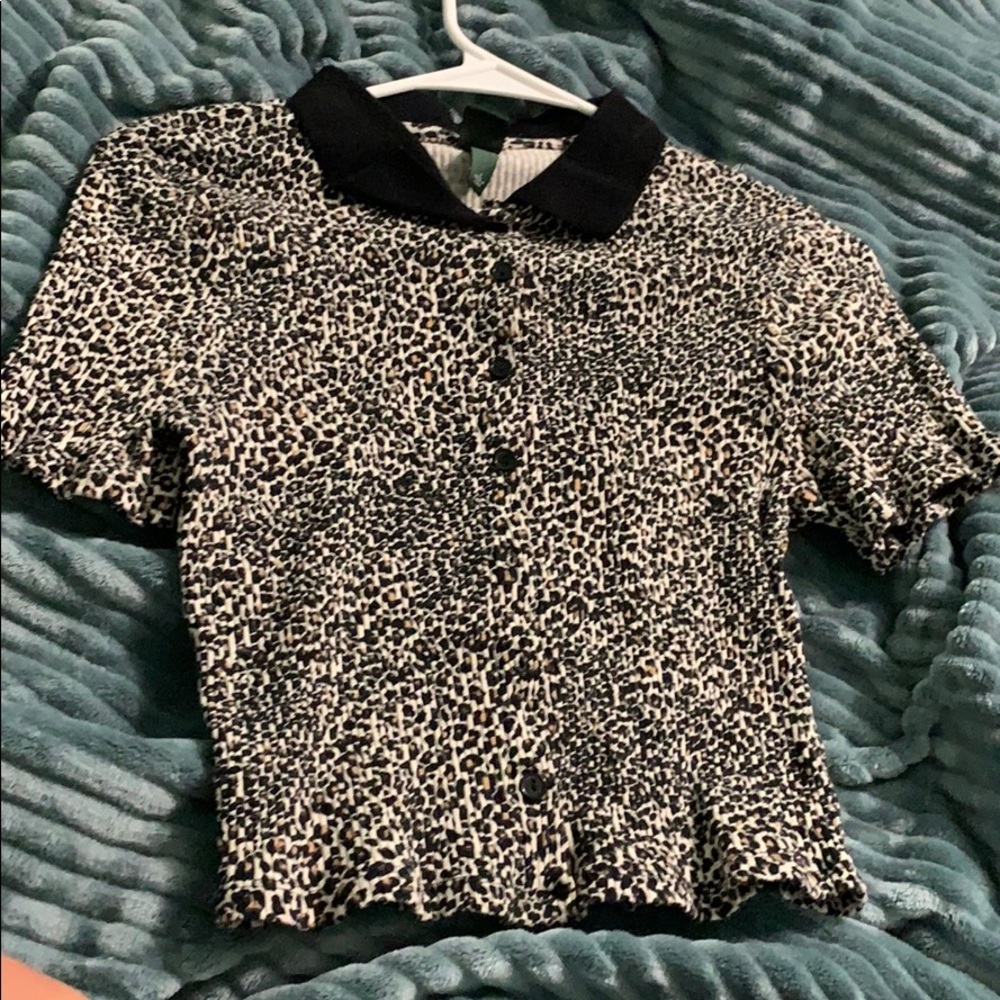Cropped shirt🤎